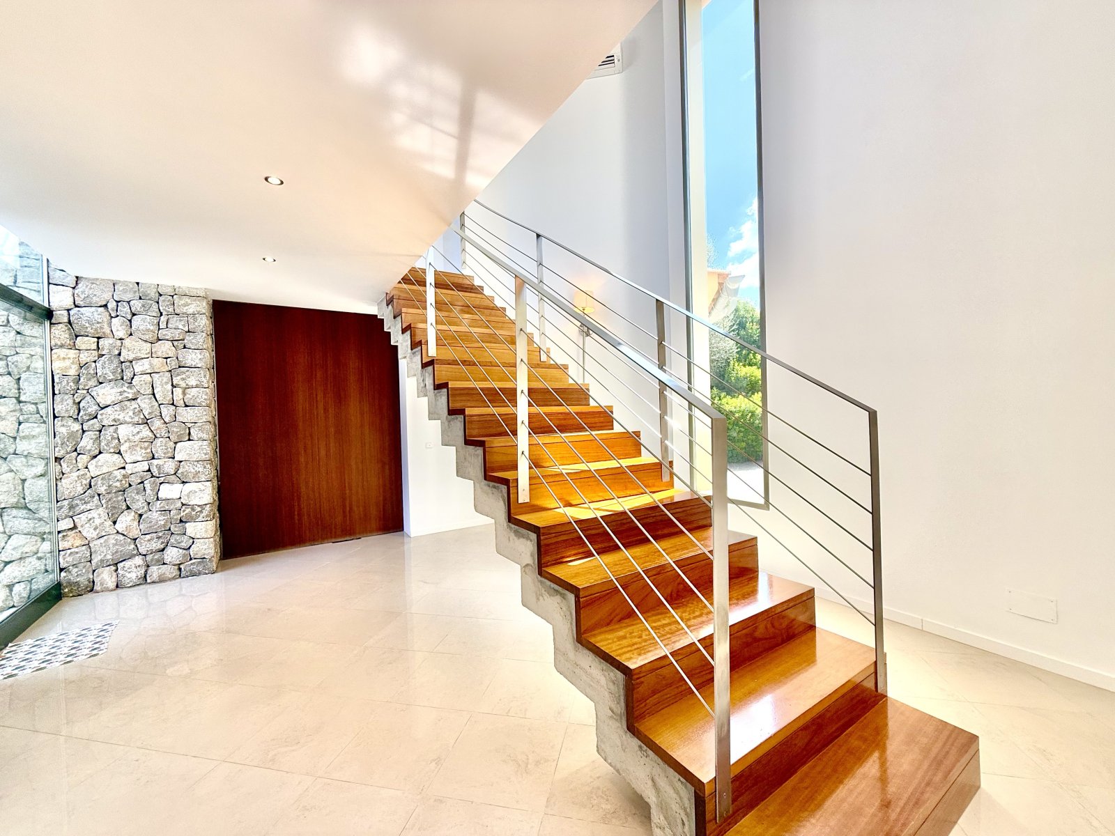 Exklusive Villa mit Pool und Sauna in Top-Lage