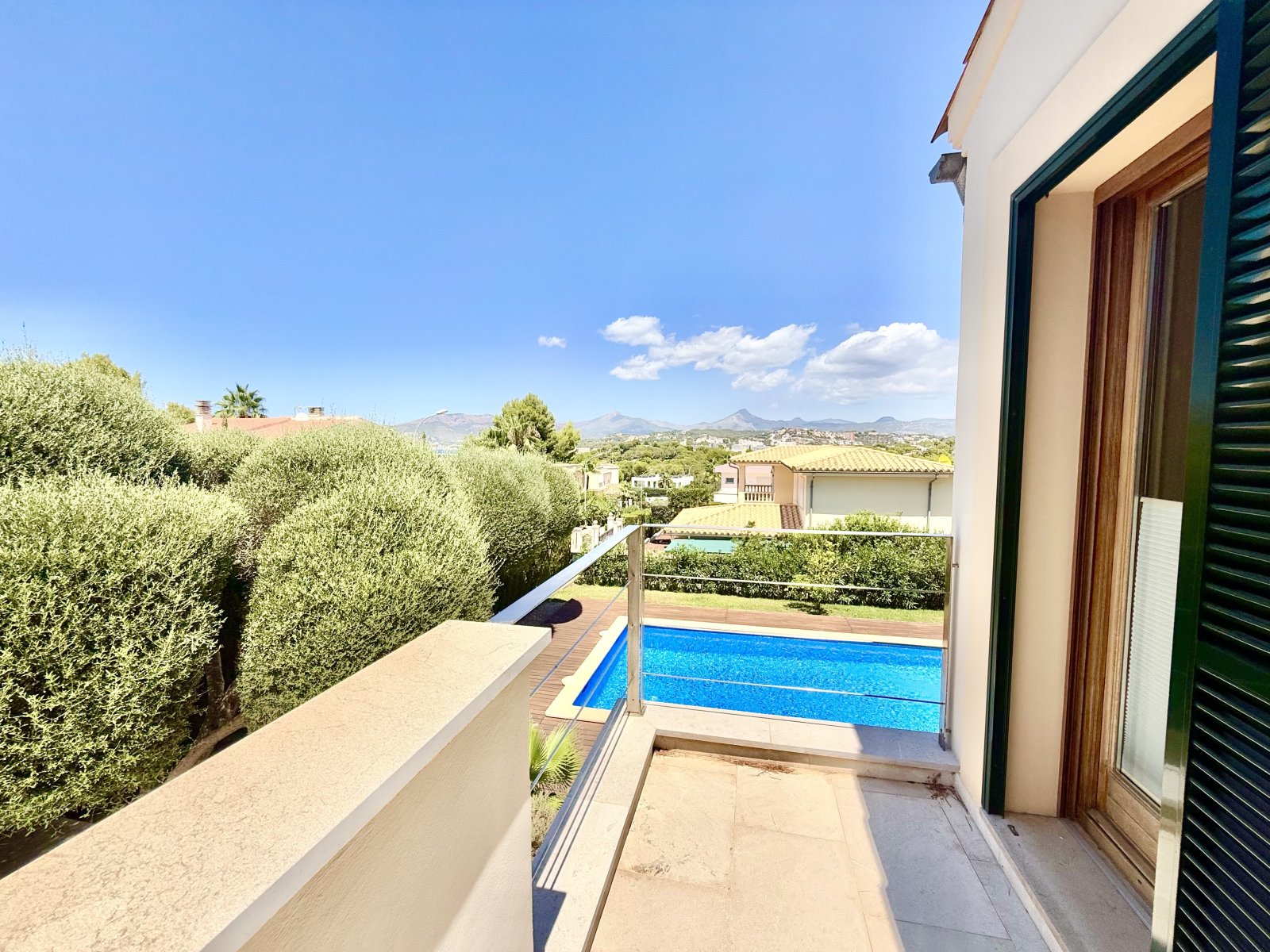 Exklusive Villa mit Pool und Sauna in Top-Lage