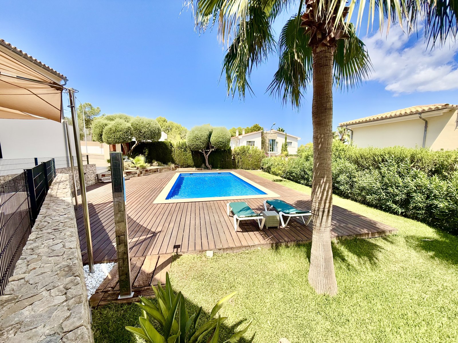 Exklusive Villa mit Pool und Sauna in Top-Lage