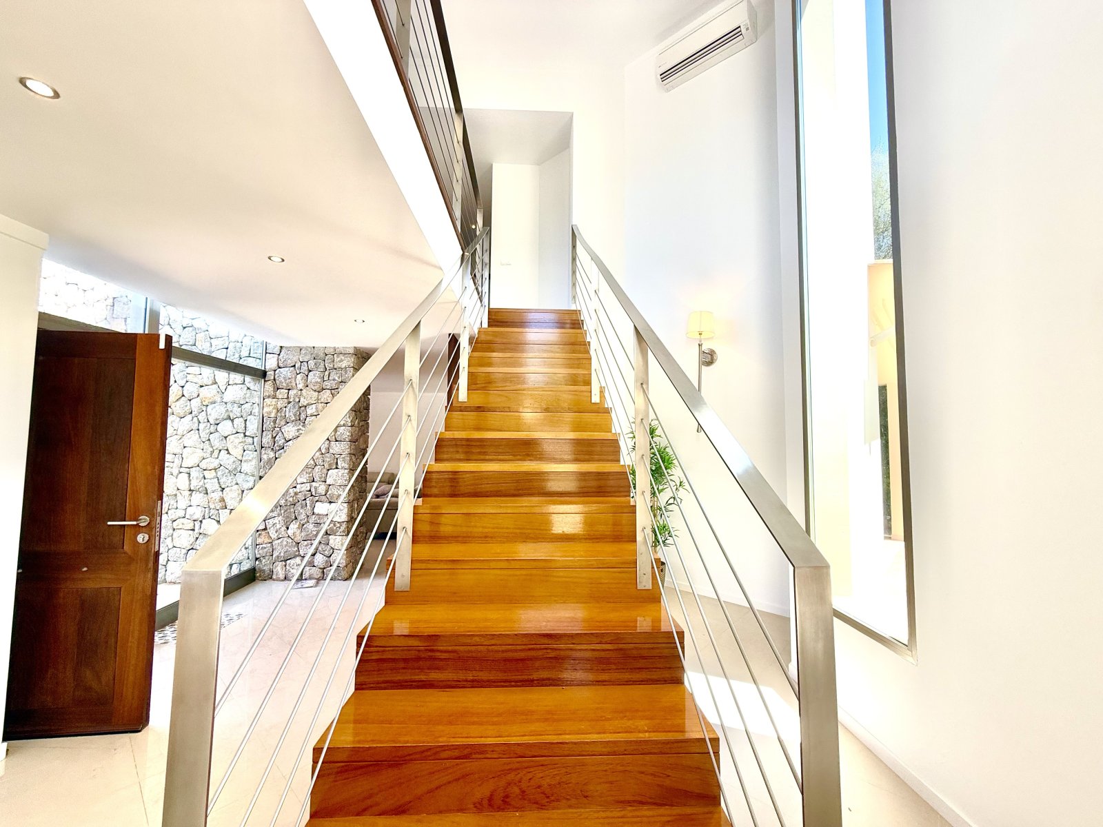 Exklusive Villa mit Pool und Sauna in Top-Lage