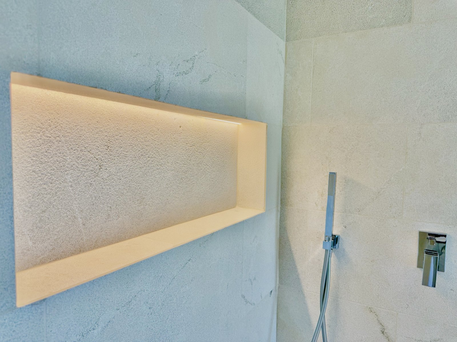 Exklusive Villa mit Pool und Sauna in Top-Lage