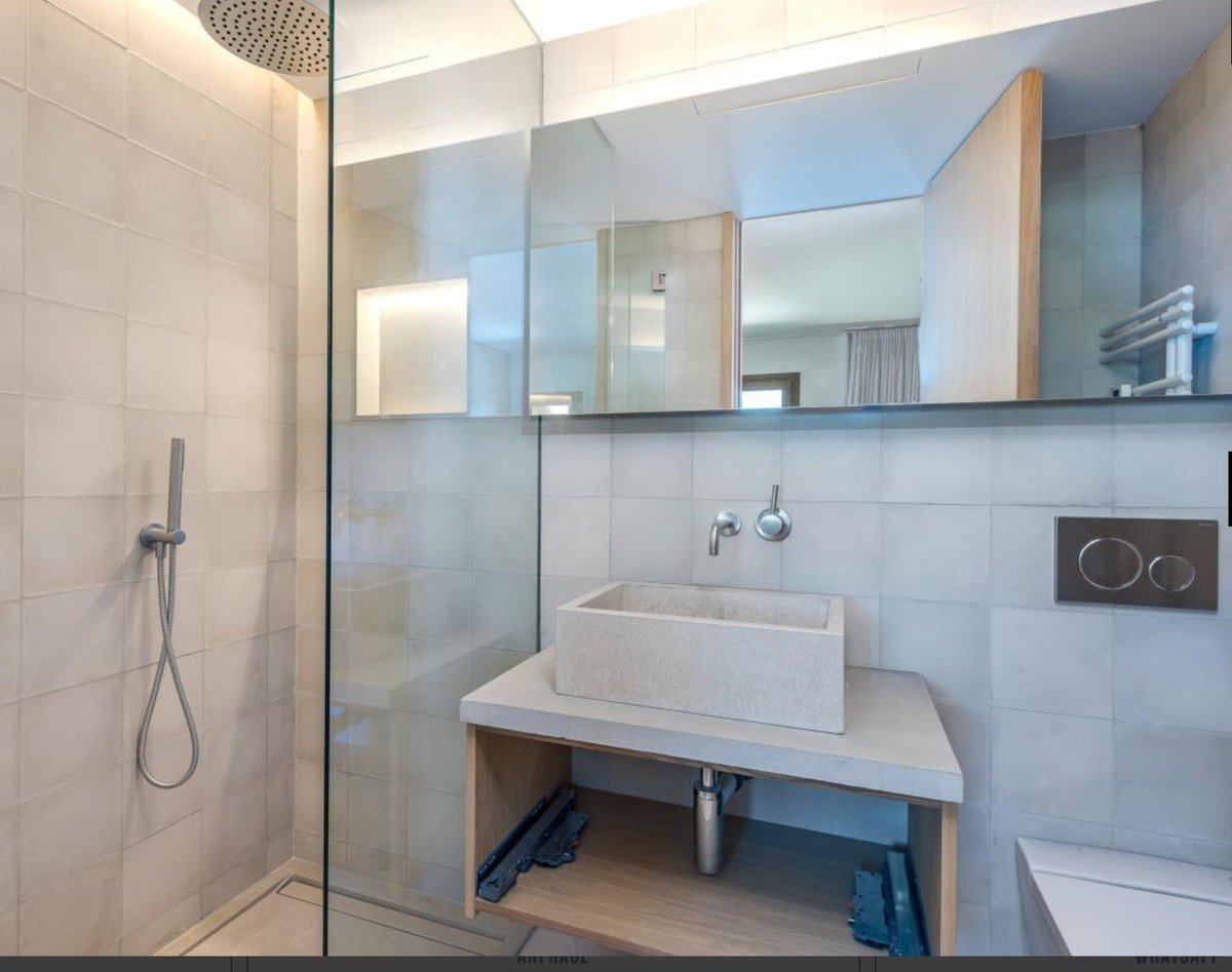 Ático dúplex de lujo de nueva construcción con azotea, piscina y vistas al mar en Bonanova