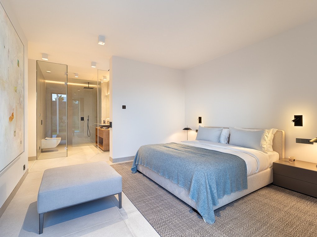 Nuevo proyecto de construcción para villa de lujo con piscina privada + vistas al mar + azotea en Puig de Ros