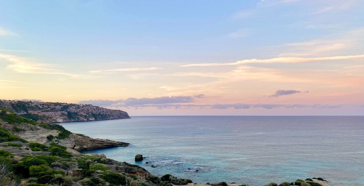 Nuevo proyecto de construcción para villa de lujo con piscina privada + vistas al mar + azotea en Puig de Ros