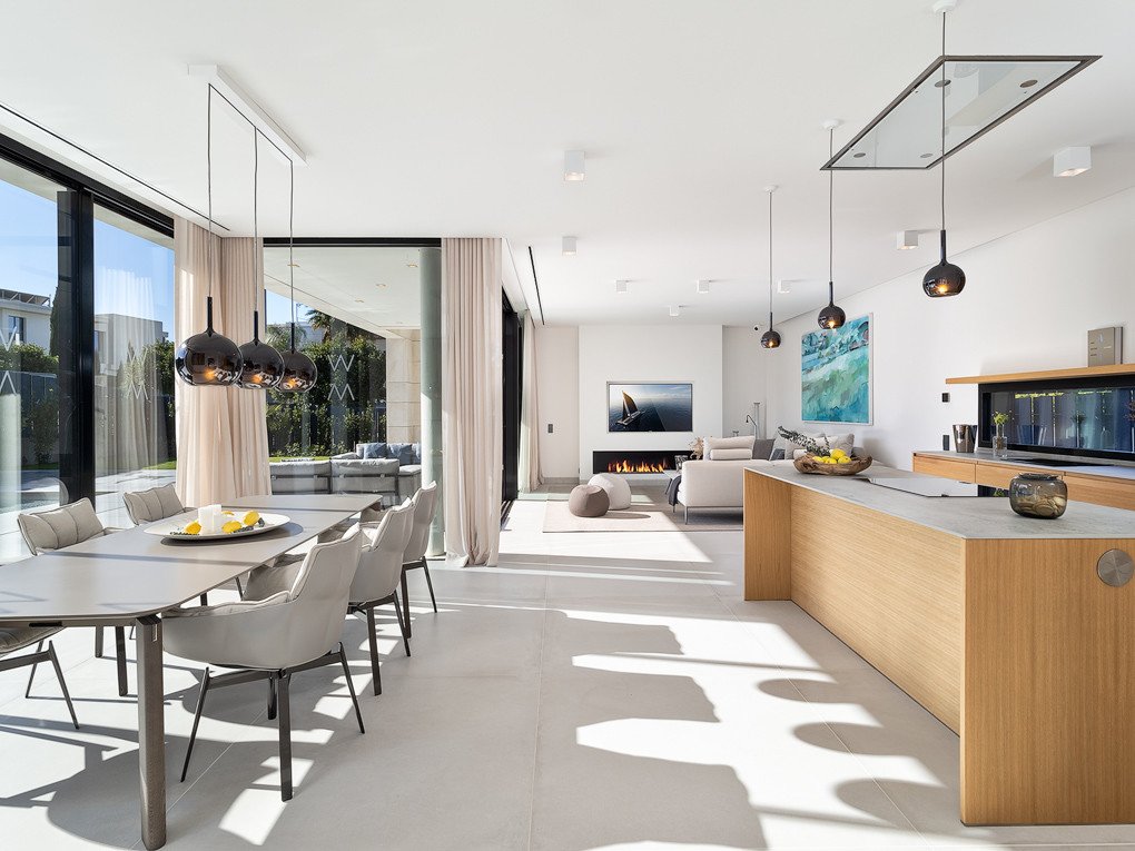 Nuevo proyecto de construcción para villa de lujo con piscina privada + vistas al mar + azotea en Puig de Ros