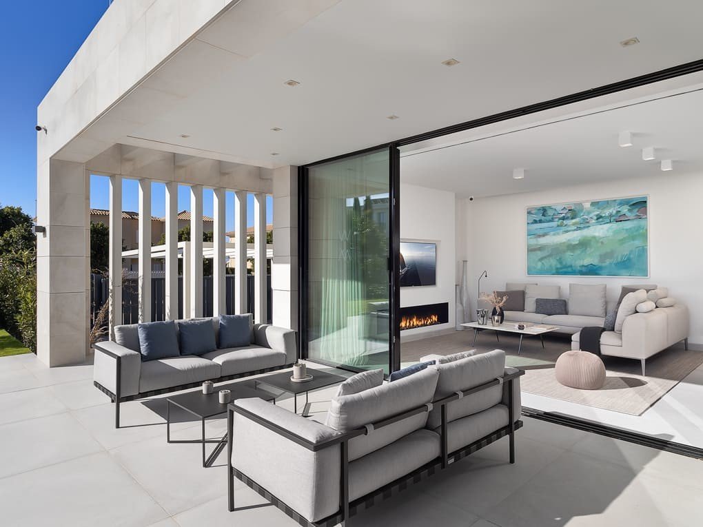 Nuevo proyecto de construcción para villa de lujo con piscina privada + vistas al mar + azotea en Puig de Ros