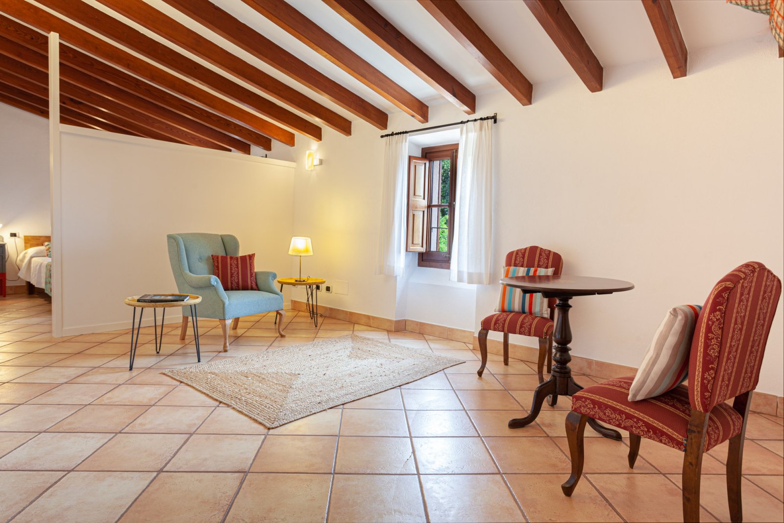 Maravillosa finca reformada en un lugar idílico con vistas despejadas, gran piscina y zonas al aire libre