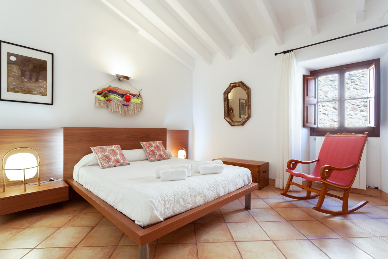 Maravillosa finca reformada en un lugar idílico con vistas despejadas, gran piscina y zonas al aire libre