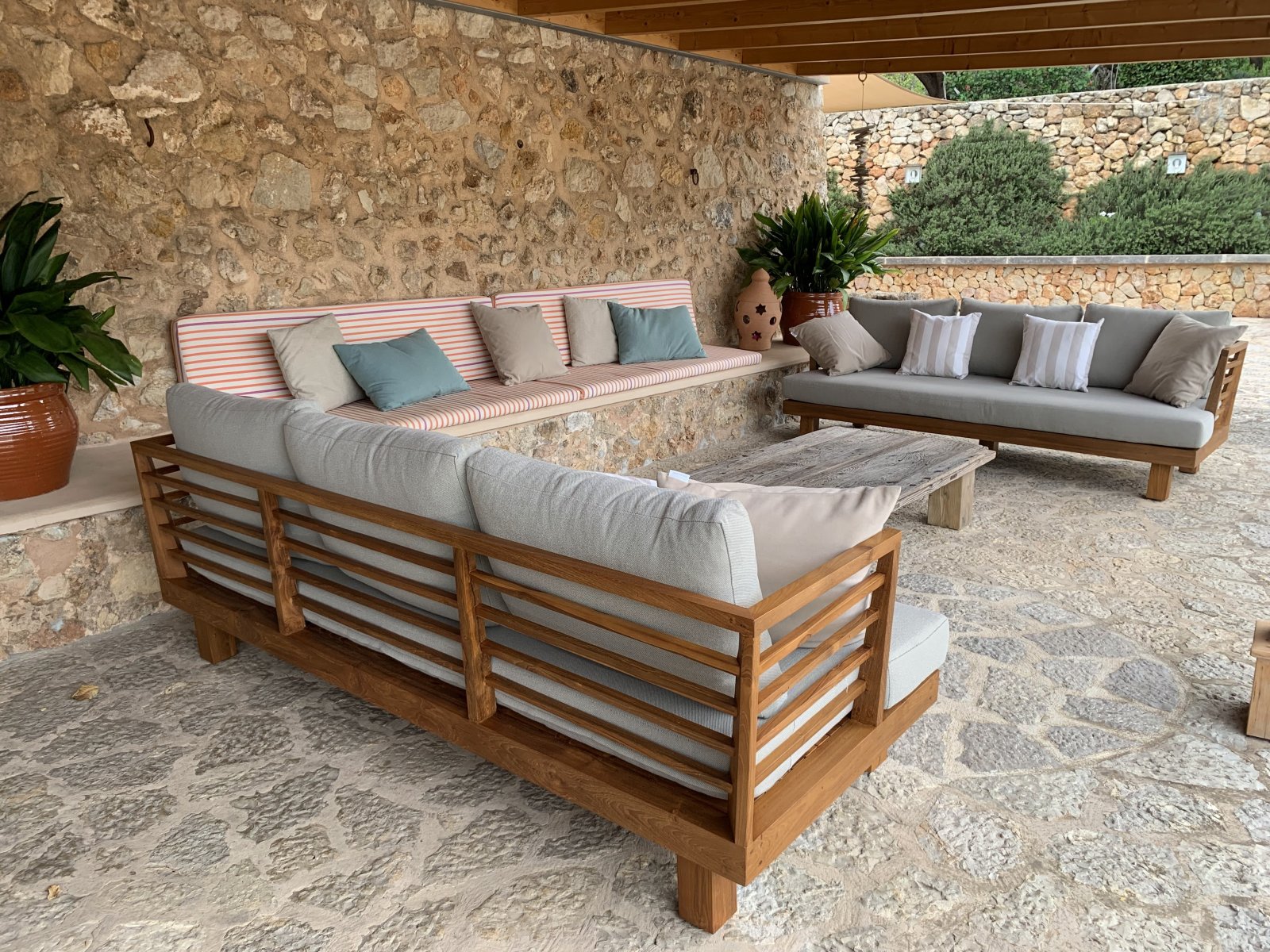 Maravillosa finca reformada en un lugar idílico con vistas despejadas, gran piscina y zonas al aire libre