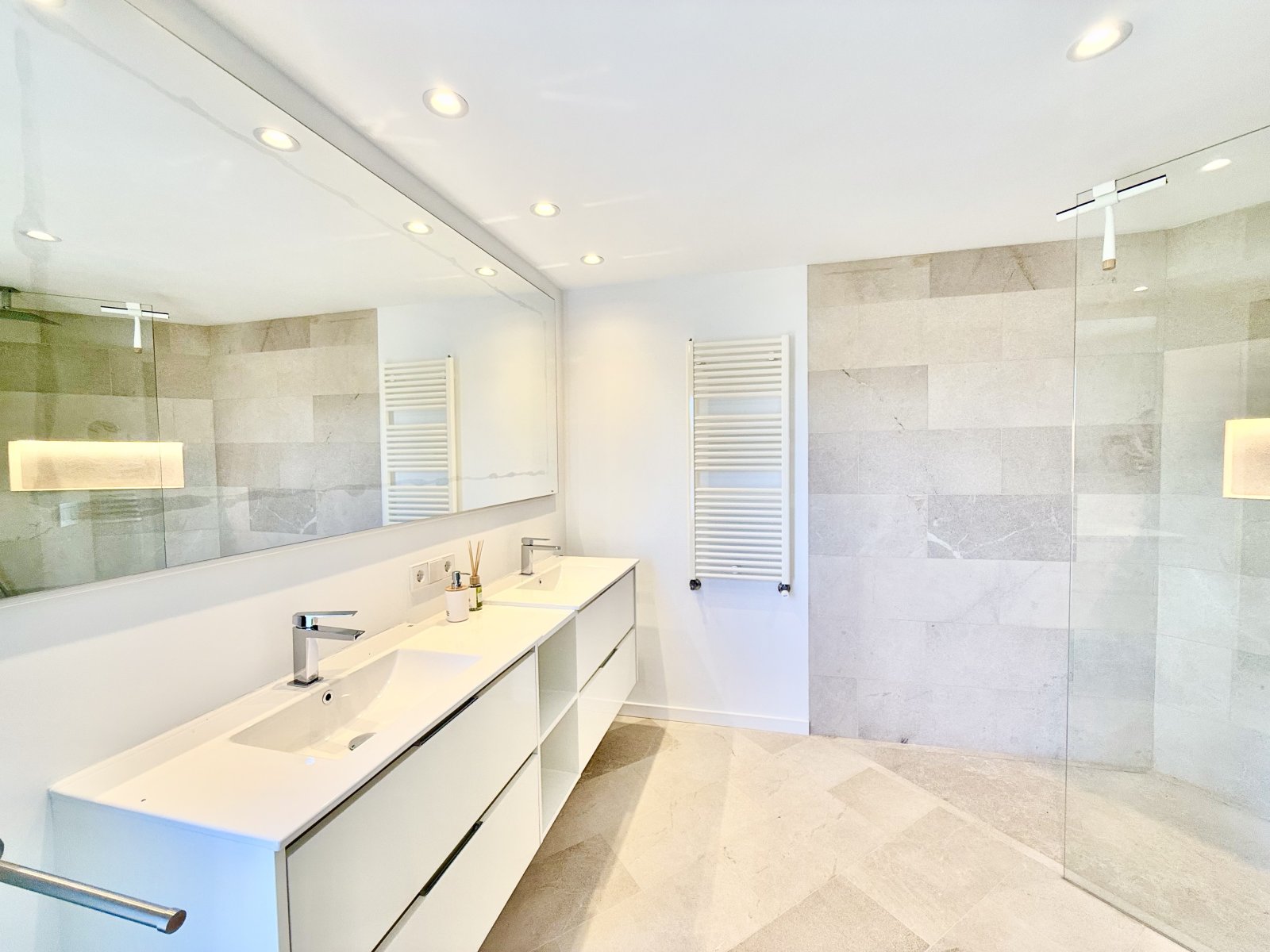 Exklusive Villa mit Pool und Sauna in Top-Lage