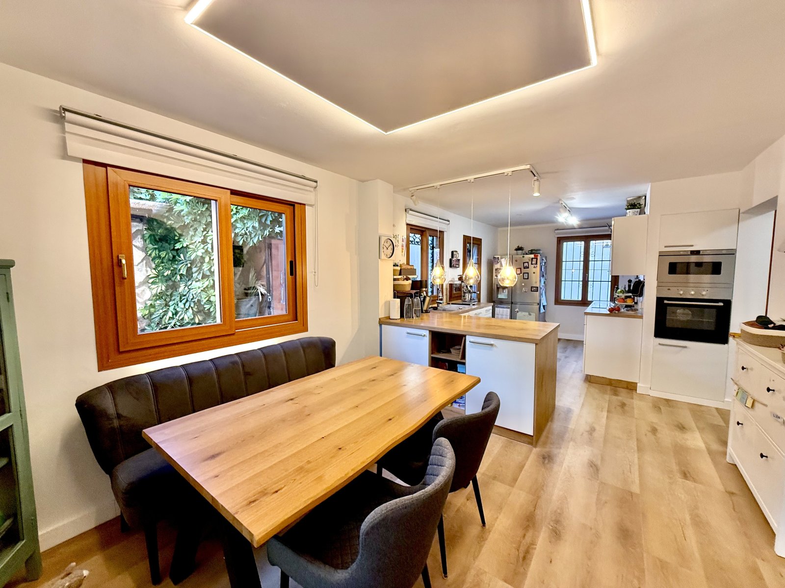 Attraktives Reiheneckhaus in Santa Ponca mit Waldblick