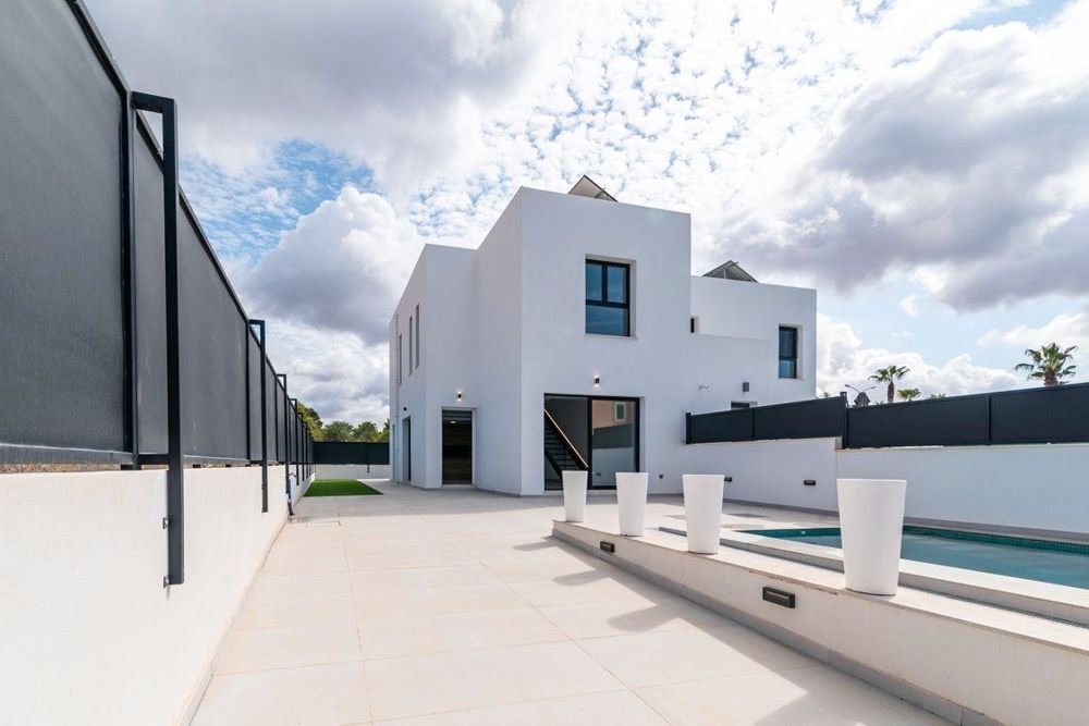 Maison jumelée neuve avec piscine à Puig de Ros