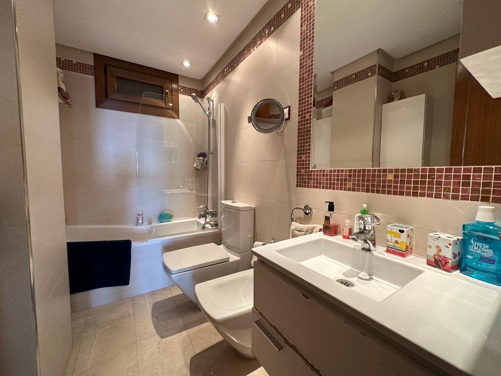 Appartement en première ligne de mer avec piscine à Illetas