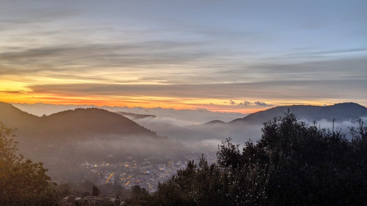 Idyllische Finca mit Pool und Blick bis auf die Bucht Palmas