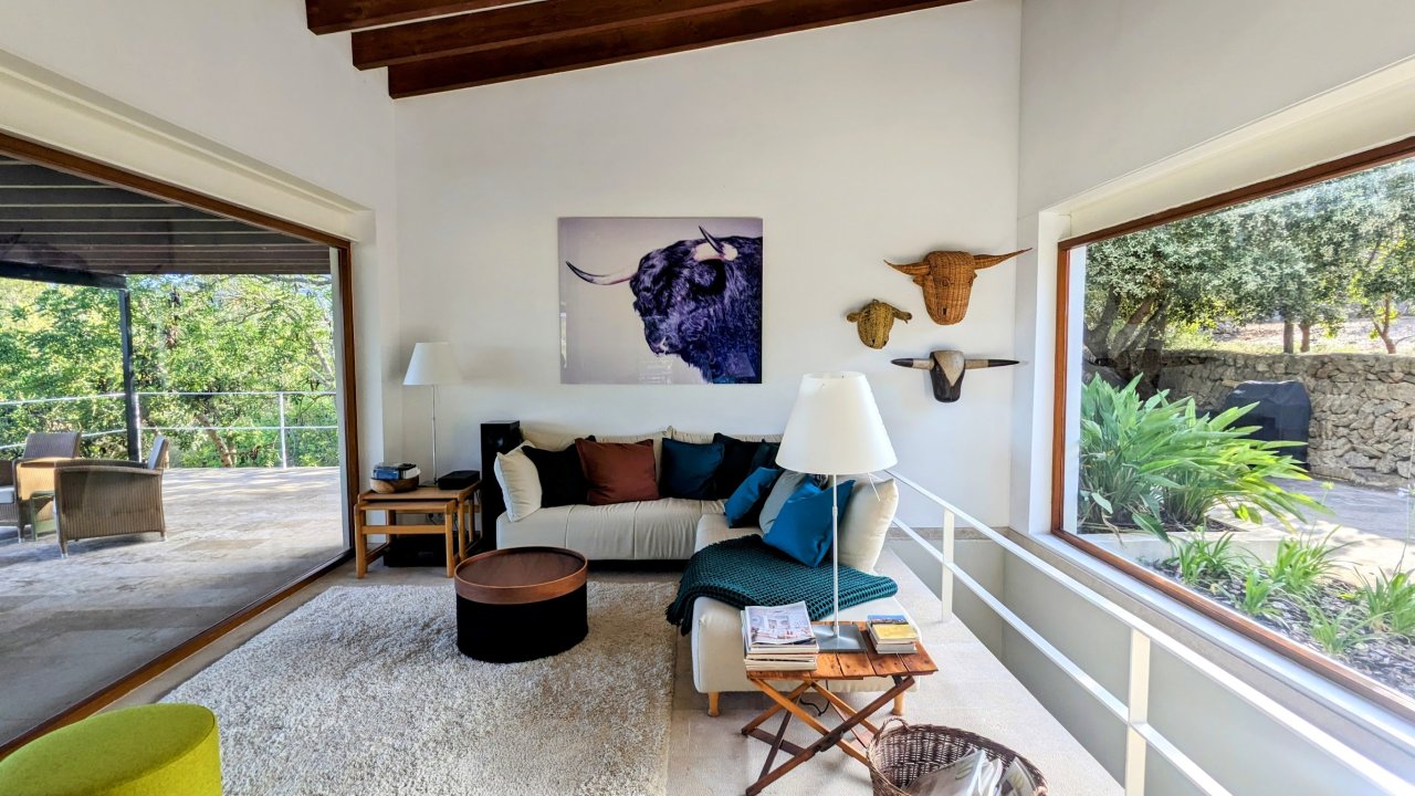 Idyllische Finca mit Pool und Blick bis auf die Bucht Palmas