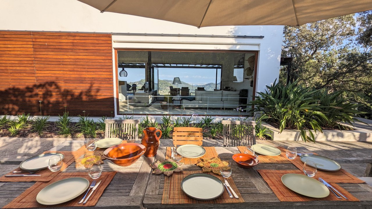 Idyllische Finca mit Pool und Blick bis auf die Bucht Palmas