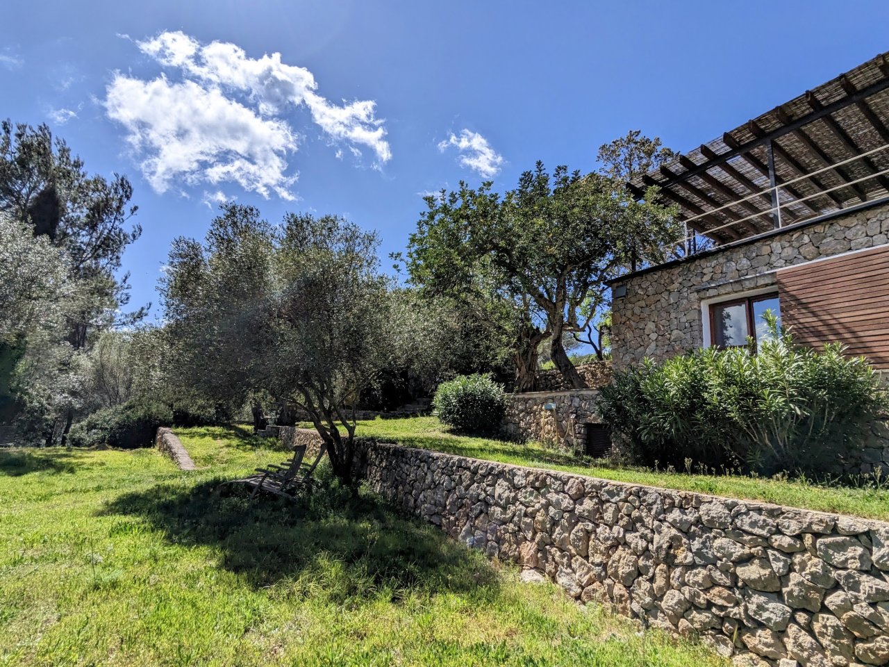 Idyllische Finca mit Pool und Blick bis auf die Bucht Palmas