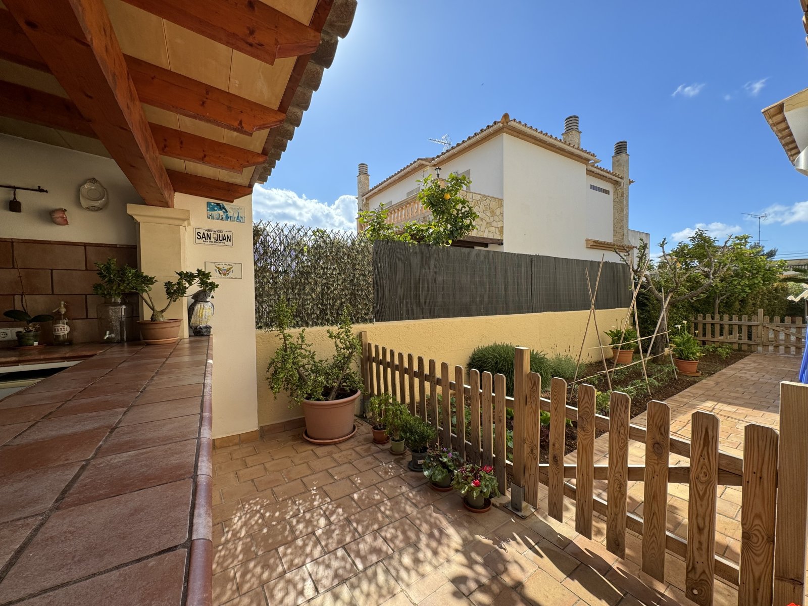 Maison individuelle privée dans un endroit calme avec piscine et jardin méditerranéen à Son Ferrer