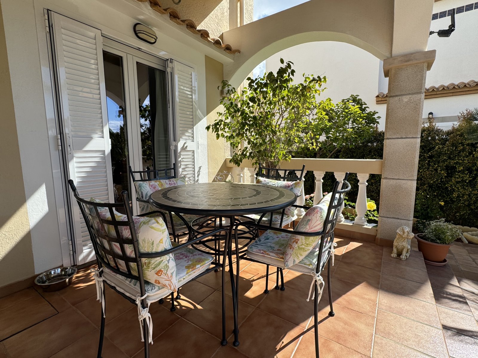 Maison individuelle privée dans un endroit calme avec piscine et jardin méditerranéen à Son Ferrer