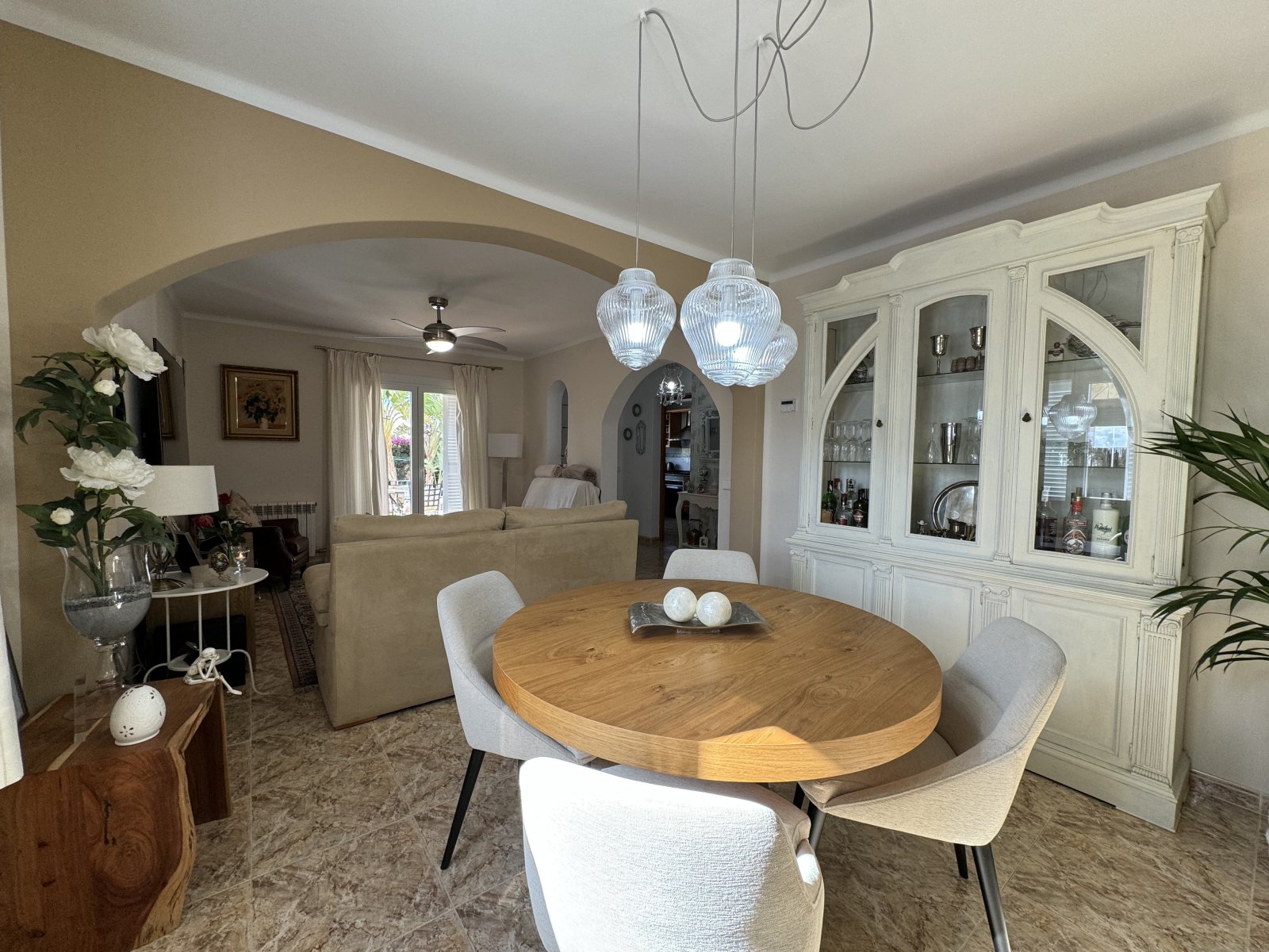 Maison individuelle privée dans un endroit calme avec piscine et jardin méditerranéen à Son Ferrer