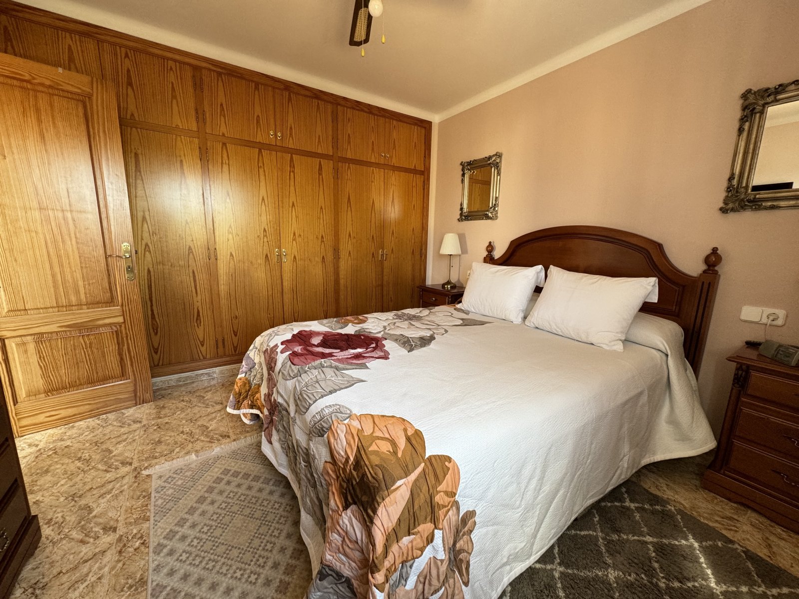 Maison individuelle privée dans un endroit calme avec piscine et jardin méditerranéen à Son Ferrer