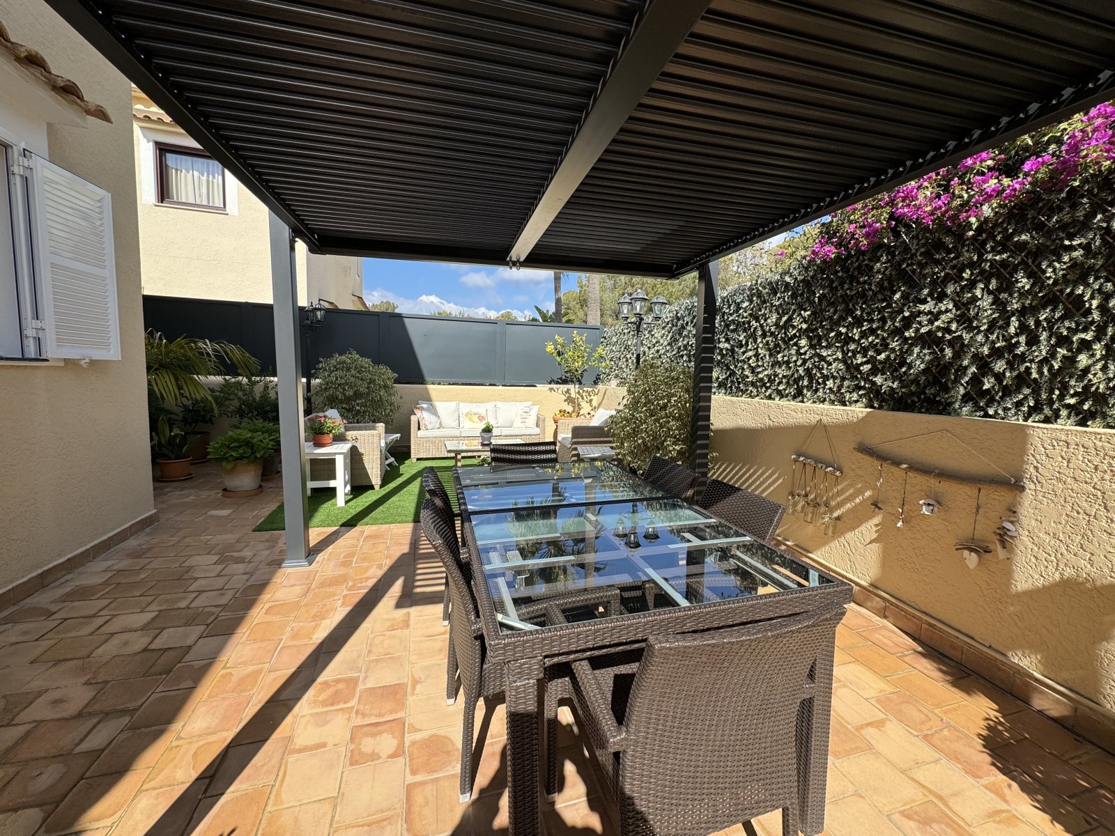 Maison individuelle privée dans un endroit calme avec piscine et jardin méditerranéen à Son Ferrer