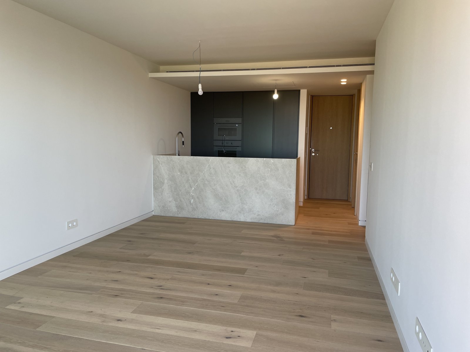 Nouveau penthouse duplex de luxe avec terrasse sur le toit, piscine et vue sur la mer à Bonanova