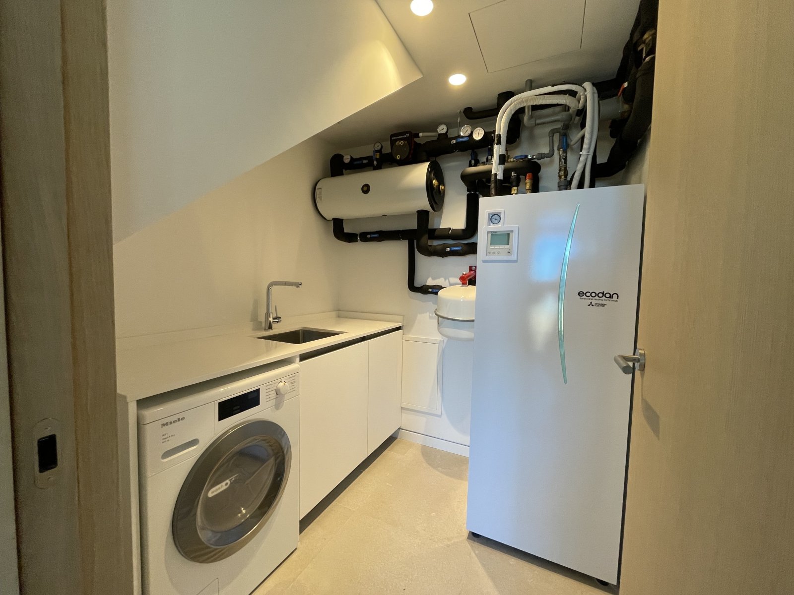 Nouveau penthouse duplex de luxe avec terrasse sur le toit, piscine et vue sur la mer à Bonanova