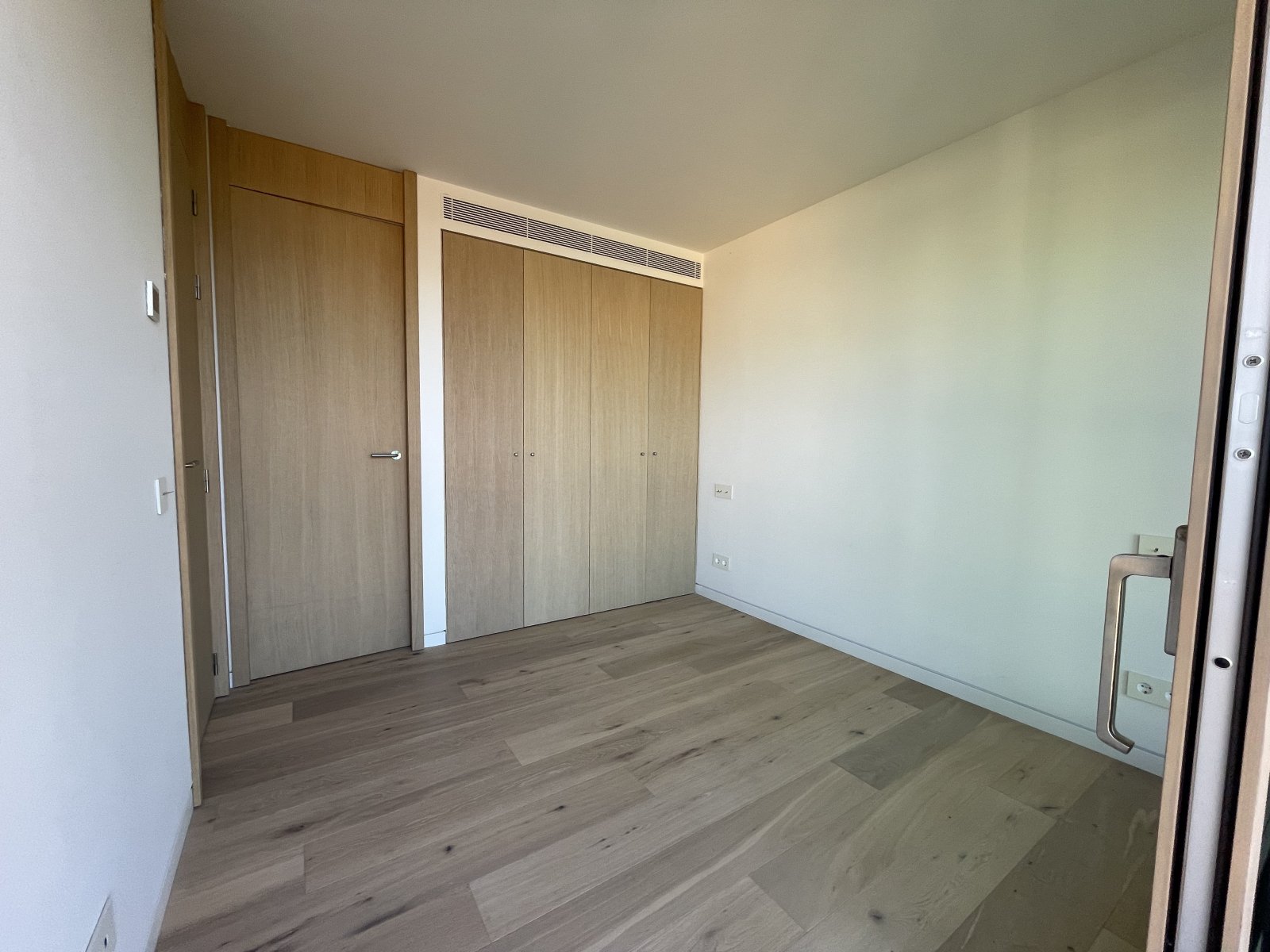 Nouveau penthouse duplex de luxe avec terrasse sur le toit, piscine et vue sur la mer à Bonanova