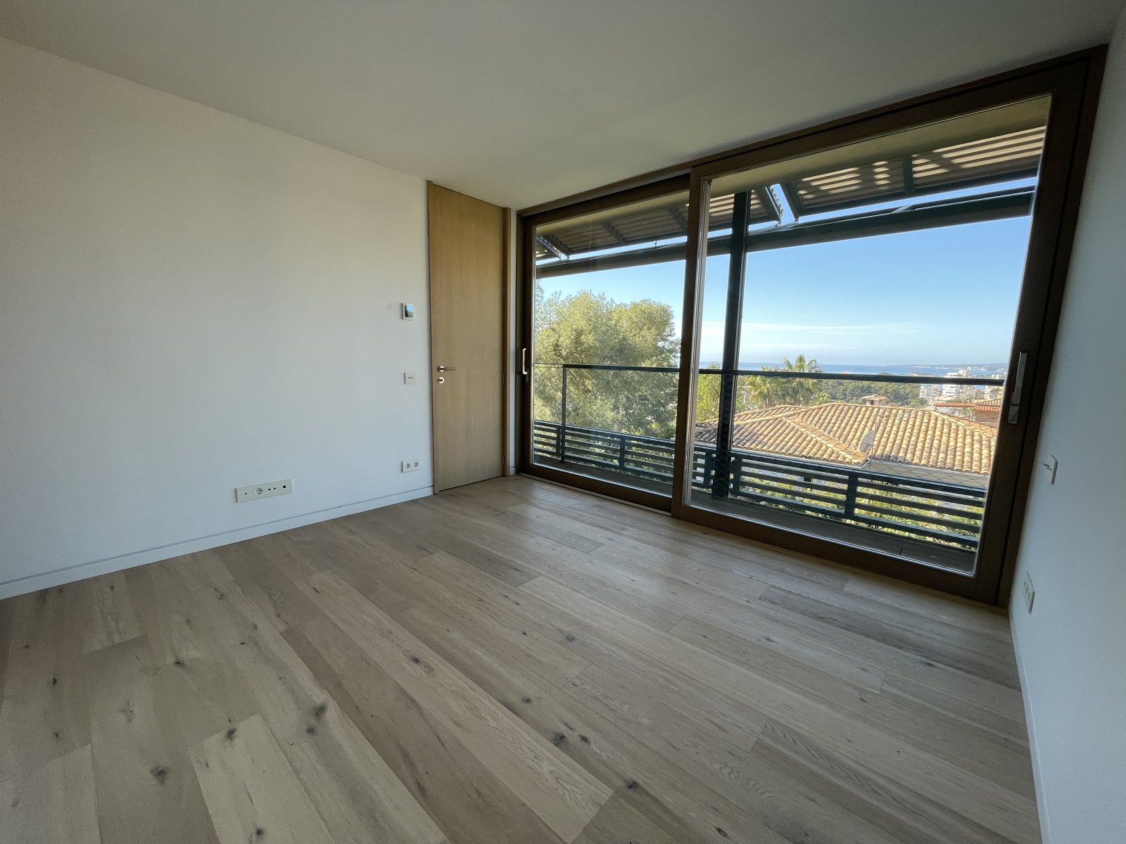 Nouveau penthouse duplex de luxe avec terrasse sur le toit, piscine et vue sur la mer à Bonanova